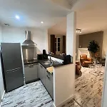 Au Pied Du Vieux-mans