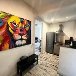 Au Pied Du Vieux-mans * Le Mans