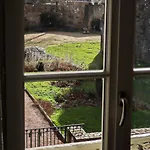 Au Pied Du Vieux-mans Le Mans