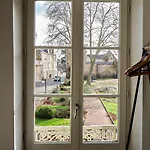 Au Pied Du Vieux-mans Apartment *