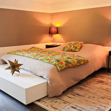 Apartment Au Pied Du Vieux-mans