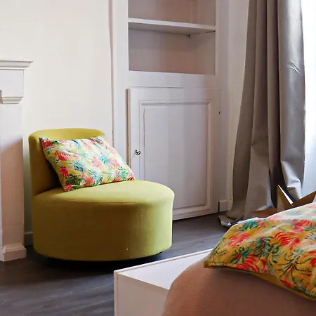 Apartment Au Pied Du Vieux-mans *