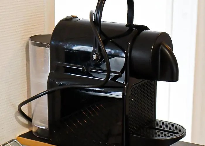 Au Pied Du Vieux-mans *