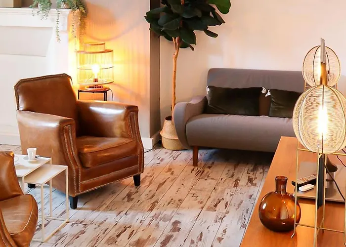 Au Pied Du Vieux-mans Appartement *