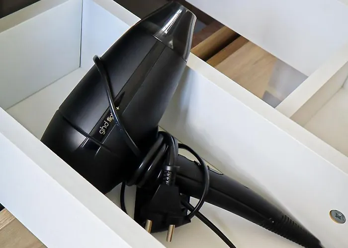 Au Pied Du Vieux-mans